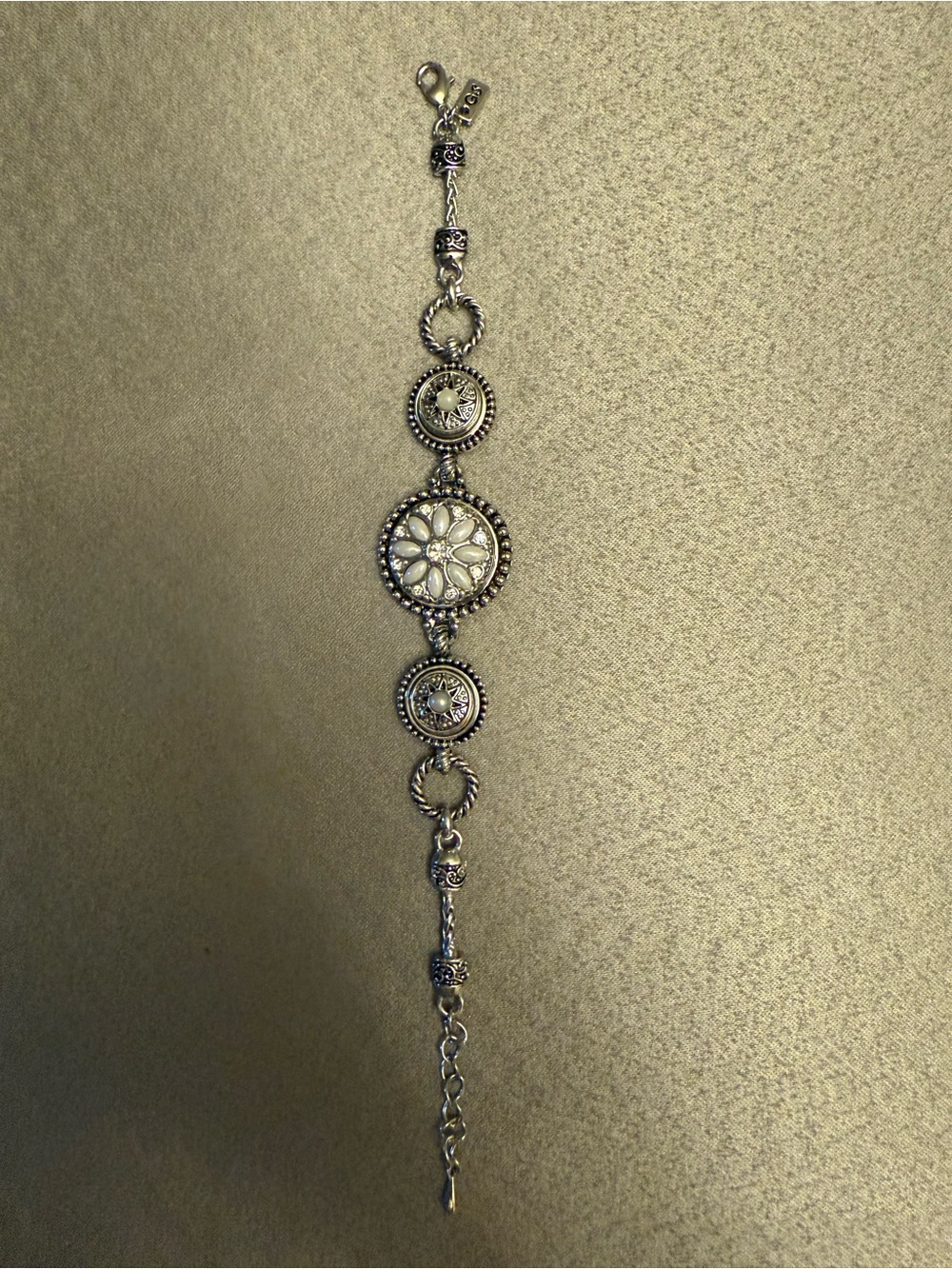 Ginger Snaps Silver Bracelet with 4 included Snaps